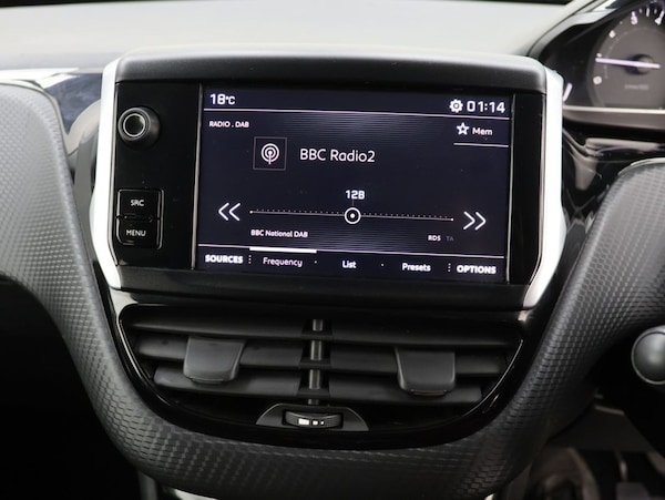 Used Peugeot 2008 2018 for sale - 76245470: Photo 13