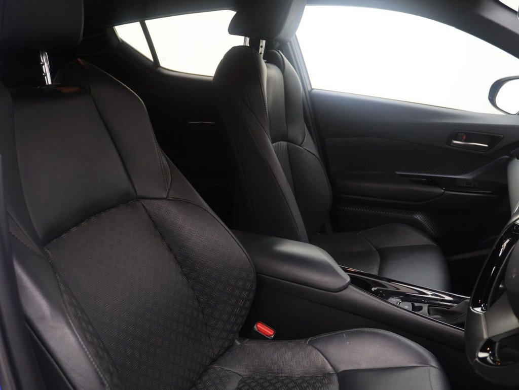 Used Toyota C-HR 2020 for sale - 78167149: Photo 11