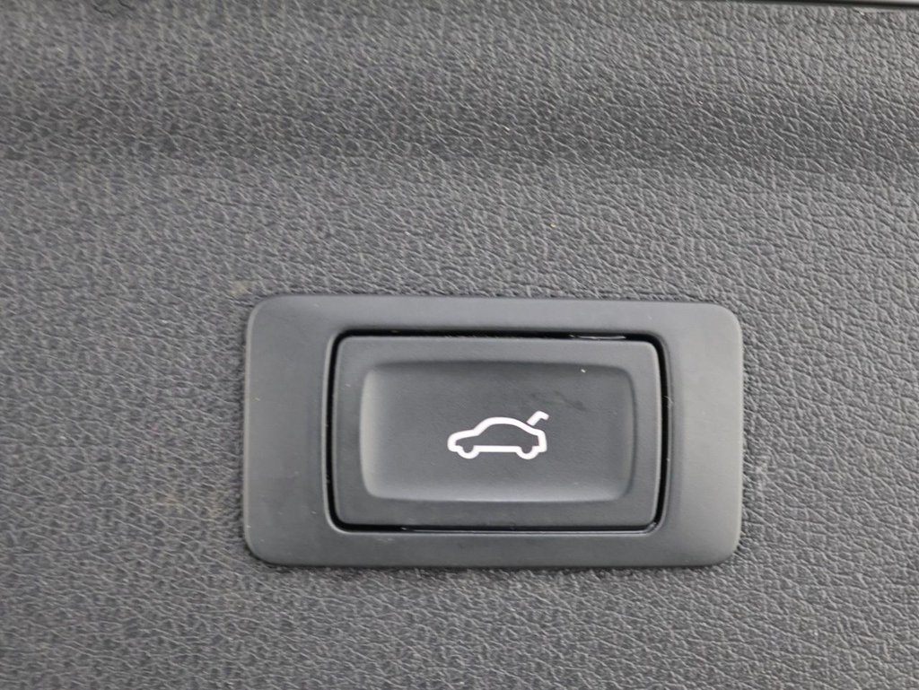 Used Audi Q3 2018 for sale - 77967072: Photo 28