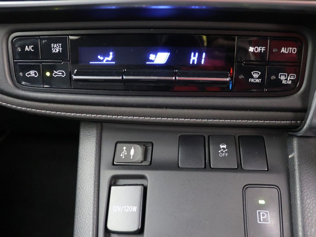 Used Toyota Auris 2018 for sale - 77904718: Photo 14