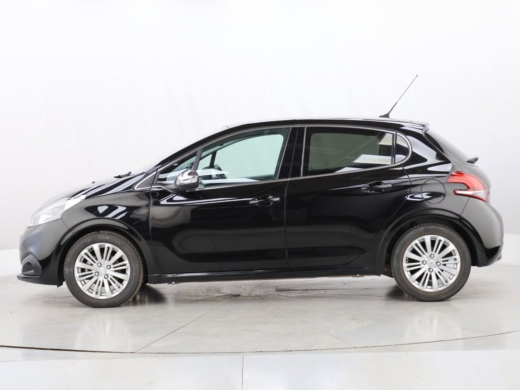 Used Peugeot 208 2018 for sale - 76665438: Photo 6