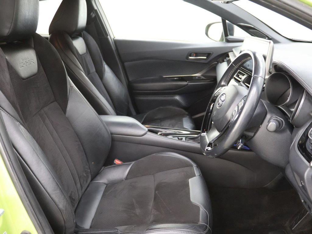 Used Toyota C-HR 2019 for sale - 78056179: Photo 12