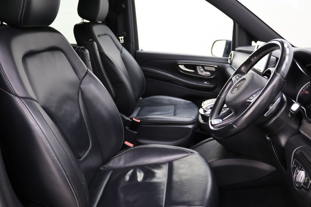 Used Mercedes-Benz V-Class 2017 for sale - 77422062: Photo 11