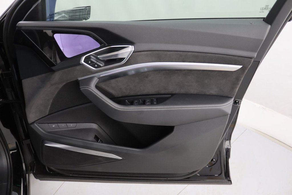 Used Audi e-tron 2020 for sale - 78124233: Photo 31