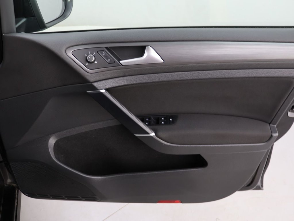 Used Volkswagen Golf 2019 for sale - 76080574: Photo 26