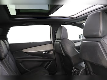 Used Peugeot 5008 2021 for sale - 77171543: Photo