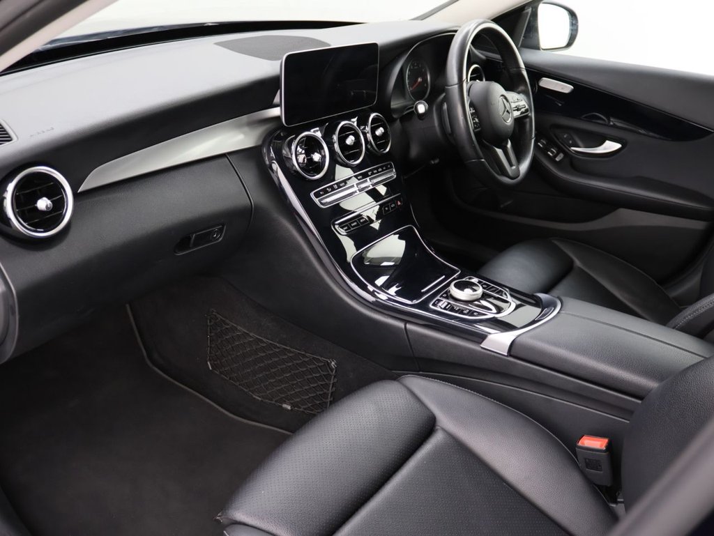 Used Mercedes-Benz C Class 2019 for sale - 76356377: Photo 24