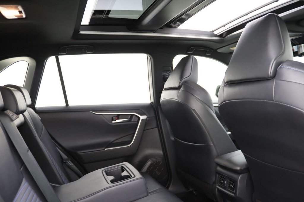 Used Toyota RAV4 2021 for sale - 77666885: Photo 2