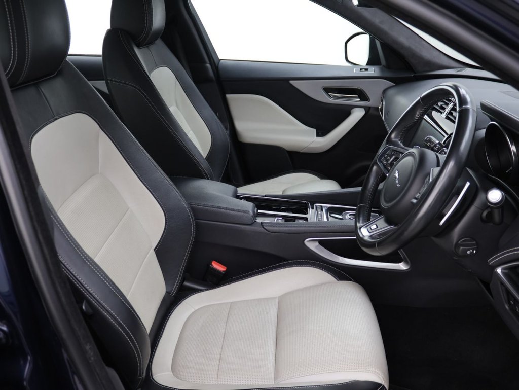 Used Jaguar F-Pace 2019 for sale - 76698414: Photo 12