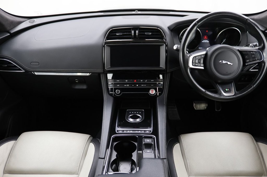 Used Jaguar F-Pace 2019 for sale - 76698414: Photo 19