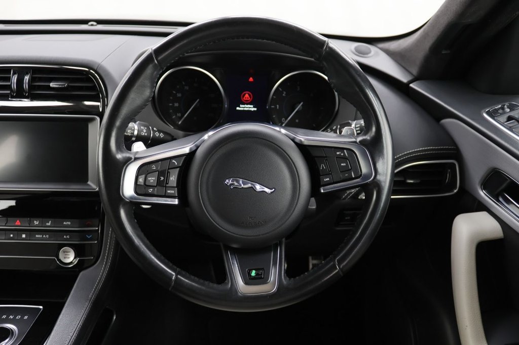 Used Jaguar F-Pace 2019 for sale - 76698414: Photo 20