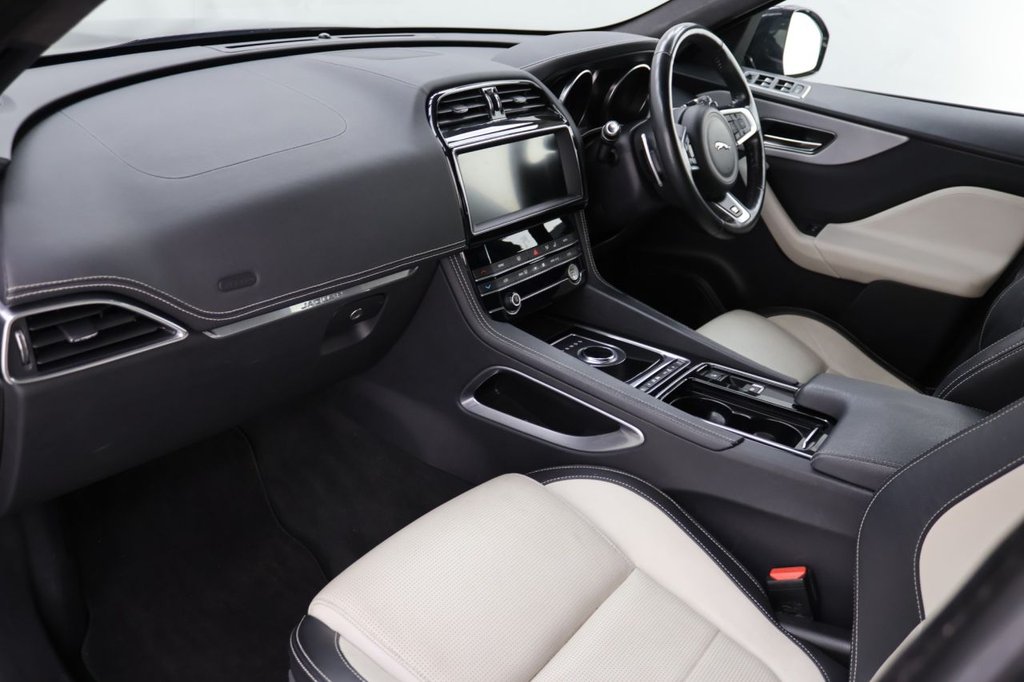 Used Jaguar F-Pace 2019 for sale - 76698414: Photo 23