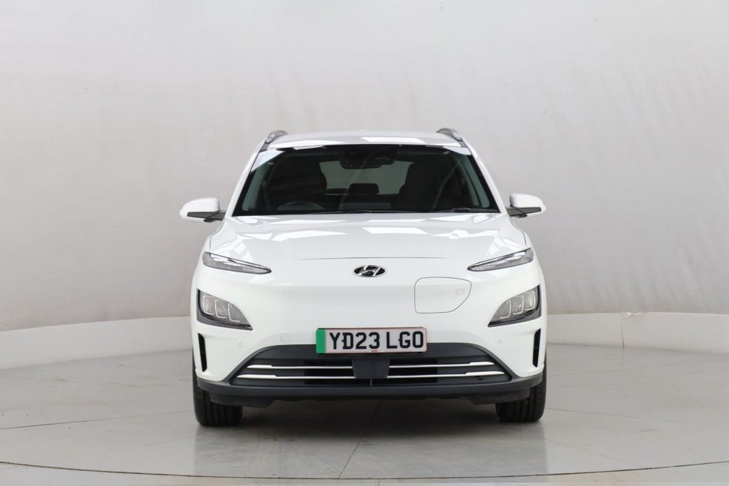 Used Hyundai KONA 2023 for sale - 77636770: Photo 3