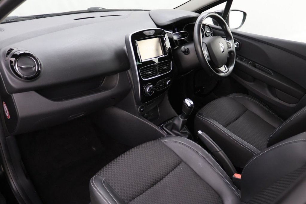 Used Renault Clio 2018 for sale - 78082320: Photo 24