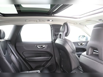 Used Volvo XC60 2018 for sale - 78824268: Photo