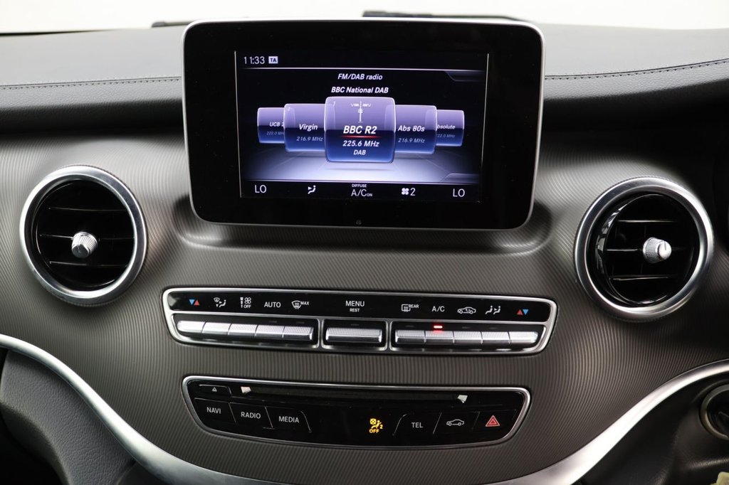 Used Mercedes-Benz V-Class 2017 for sale - 77383581: Photo 13