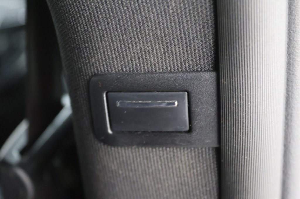 Used Mercedes-Benz V-Class 2017 for sale - 77383581: Photo 25