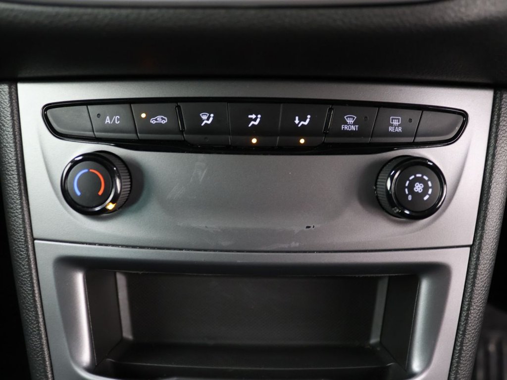 Used Vauxhall Astra 2018 for sale - 76248572: Photo 13