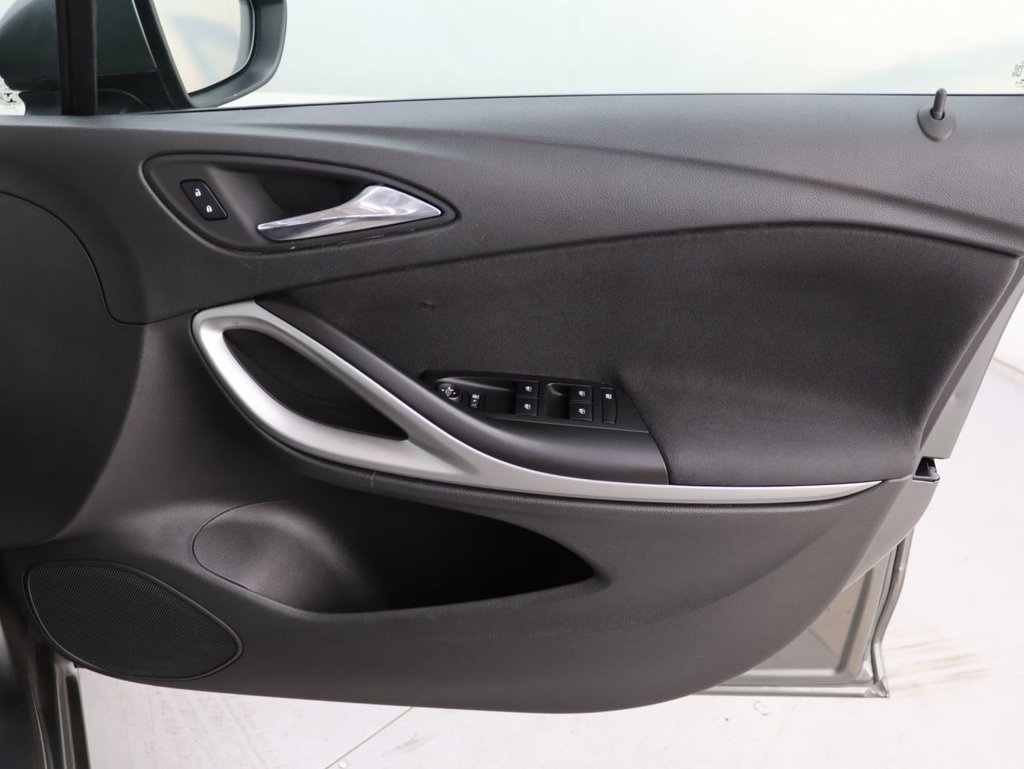 Used Vauxhall Astra 2018 for sale - 76248572: Photo 26