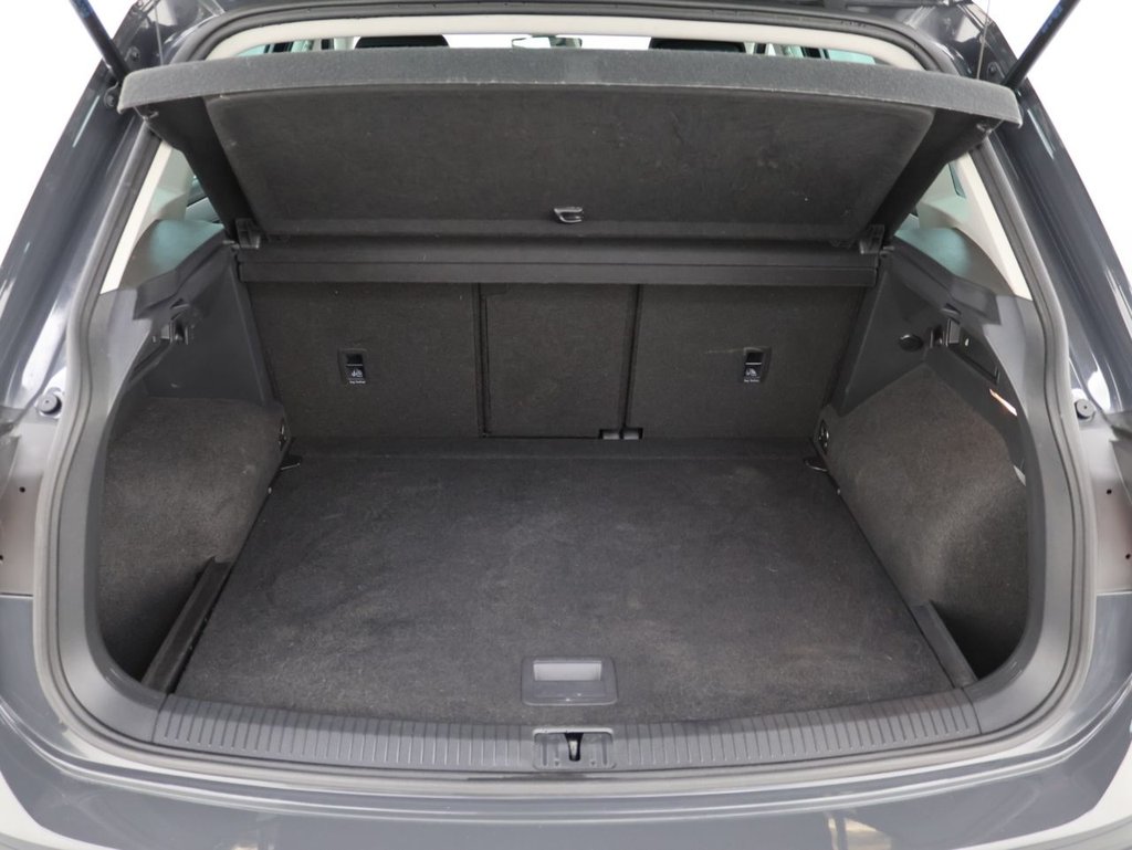 Used Volkswagen Tiguan 2020 for sale - 76010078: Photo 24