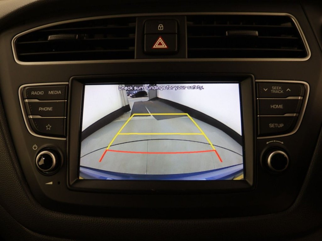 Used Hyundai i20 2018 for sale - 77991018: Photo 15