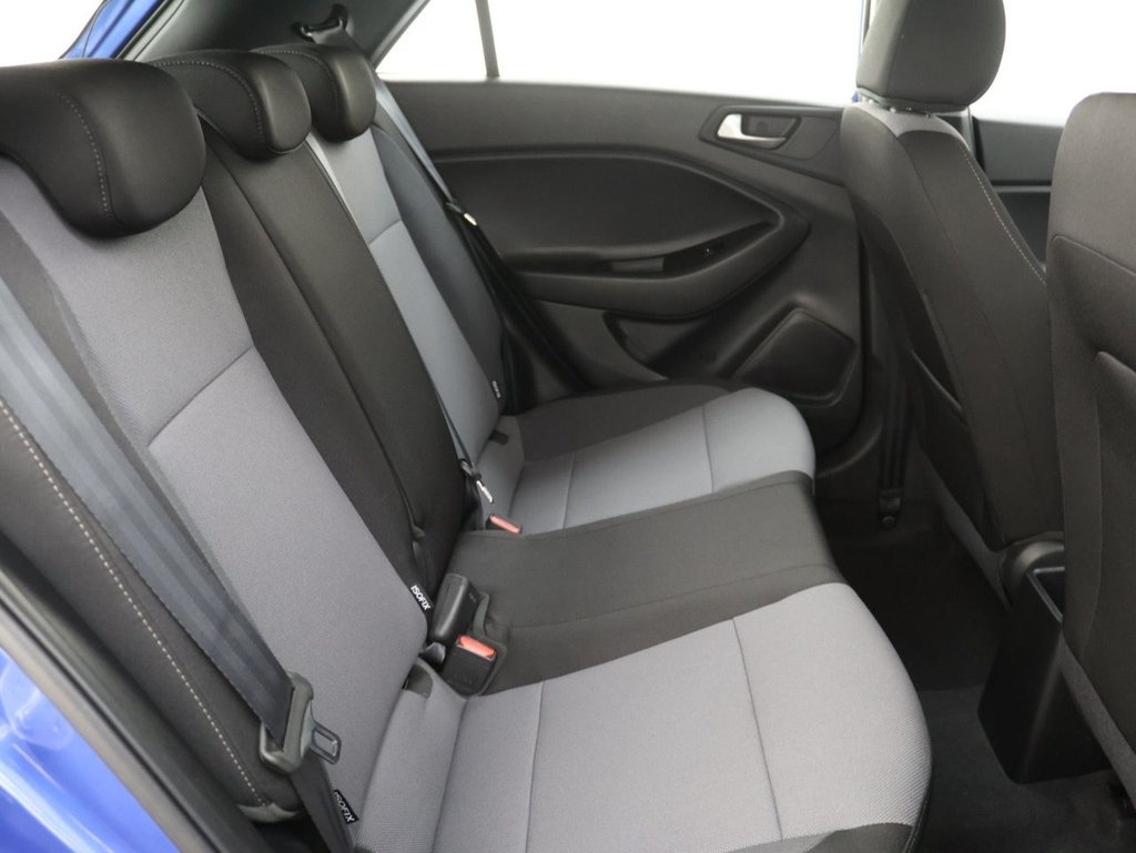 Used Hyundai i20 2018 for sale - 77991018: Photo 17