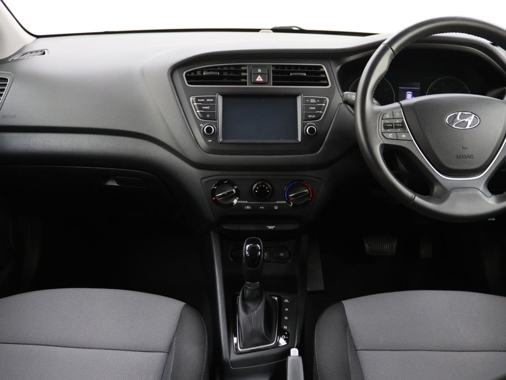 Used Hyundai i20 2018 for sale - 77991018: Photo 18