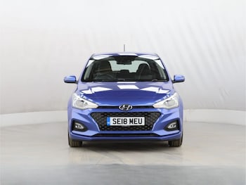 Used Hyundai i20 2018 for sale - 77991018: Photo