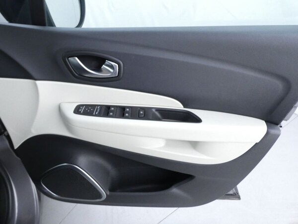 Used Renault Captur 2019 for sale - 74233100: Photo 29