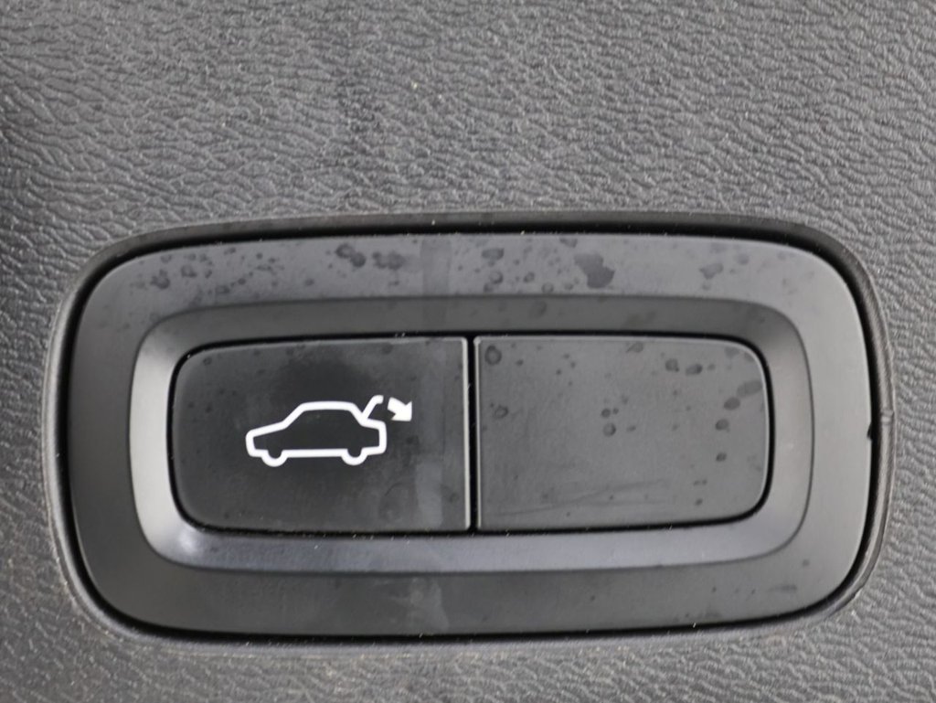 Used Volvo XC60 2018 for sale - 76018946: Photo 25