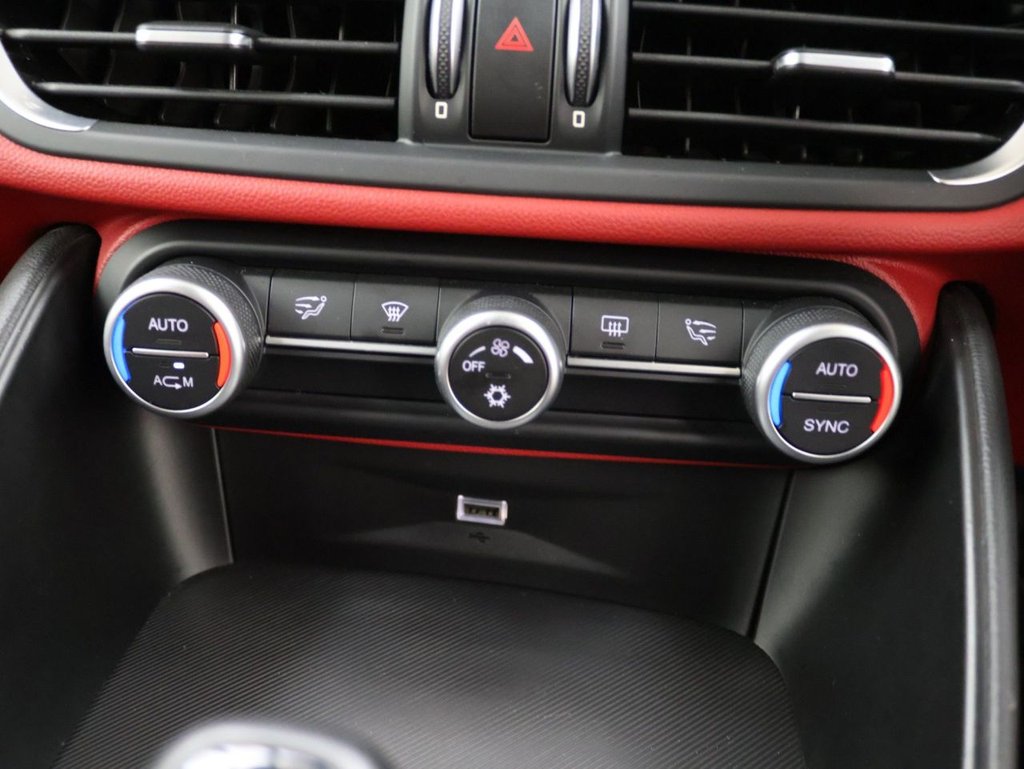 Used Alfa Romeo Giulia 2019 for sale - 78044197: Photo 14