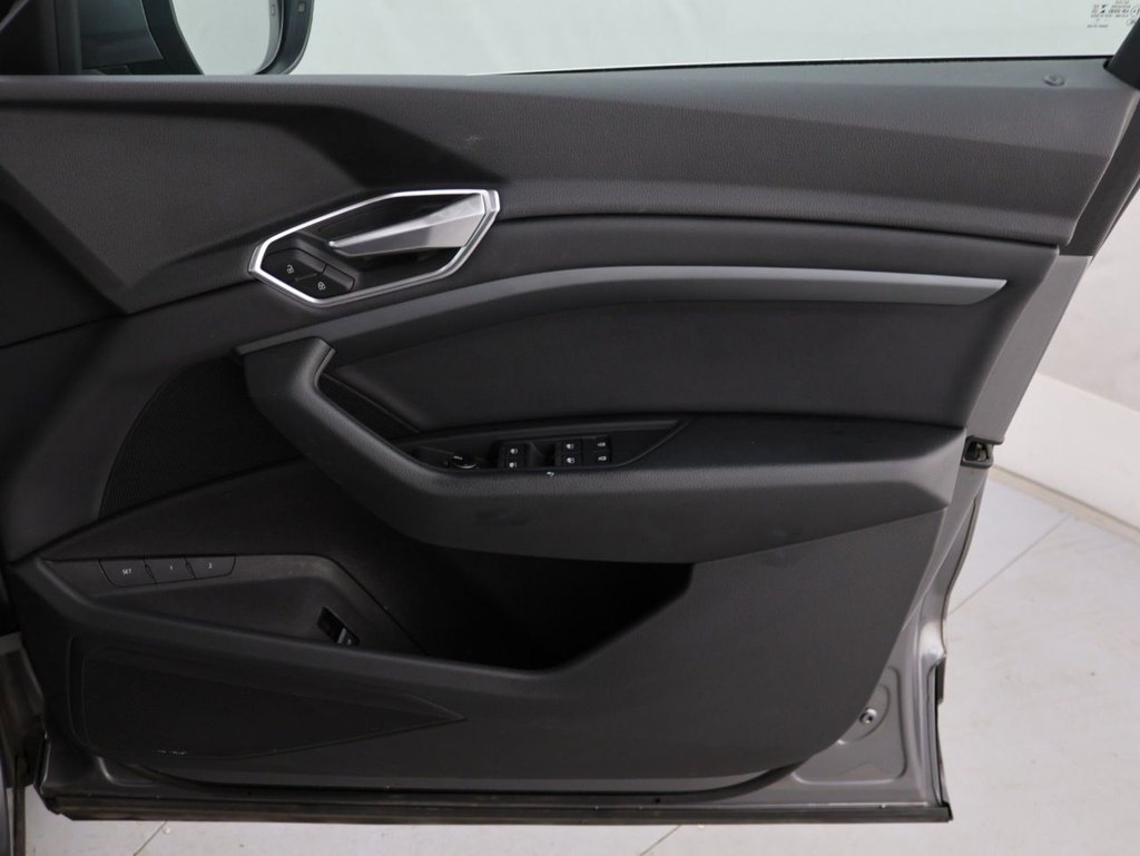 Used Audi e-tron 2021 for sale - 76535594: Photo 28