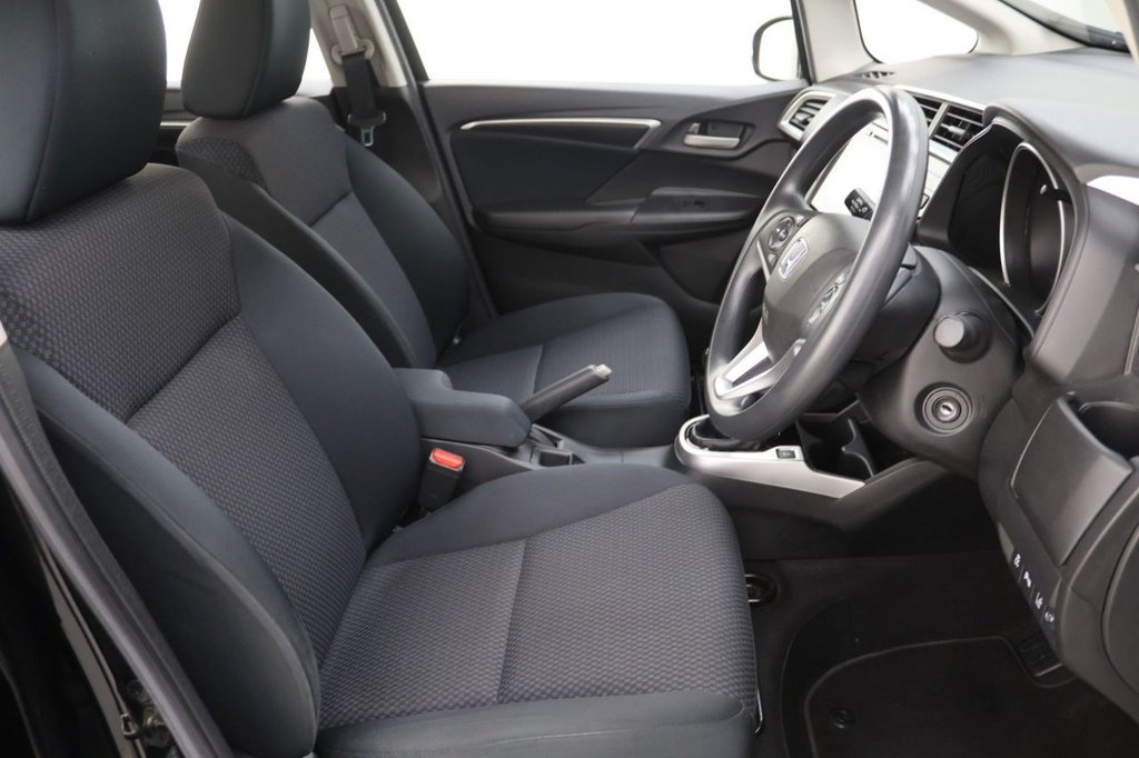 Used Honda Jazz 2018 for sale - 77089105: Photo 11