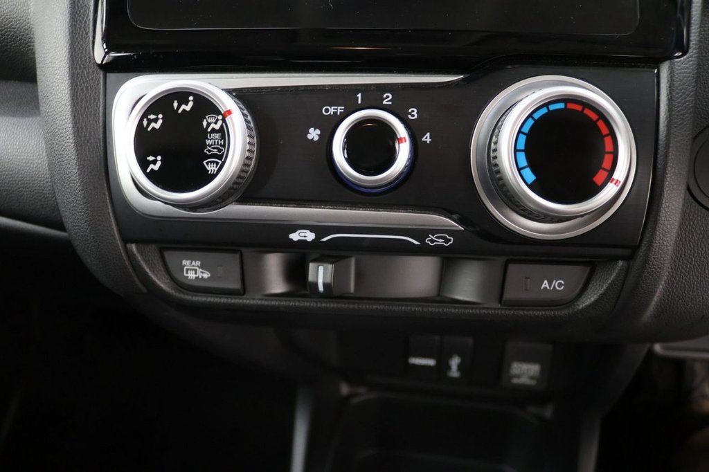 Used Honda Jazz 2018 for sale - 77089105: Photo 13