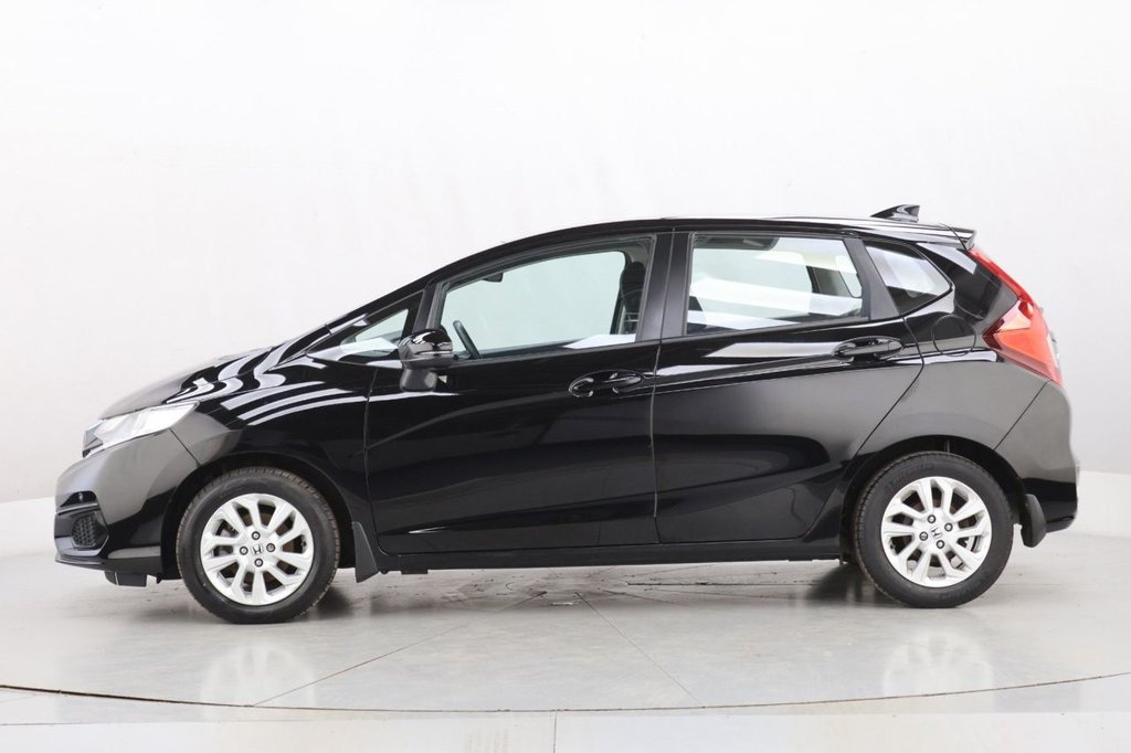 Used Honda Jazz 2018 for sale - 77089105: Photo 6