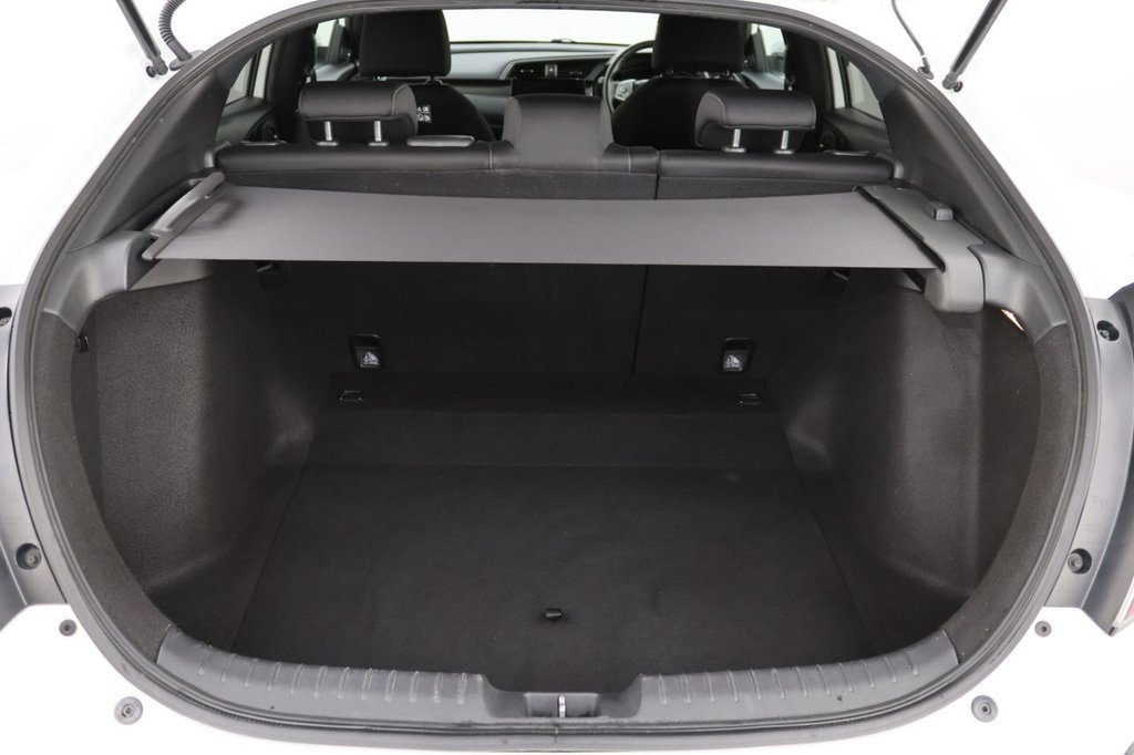 Used Honda Civic 2018 for sale - 76333242: Photo 25