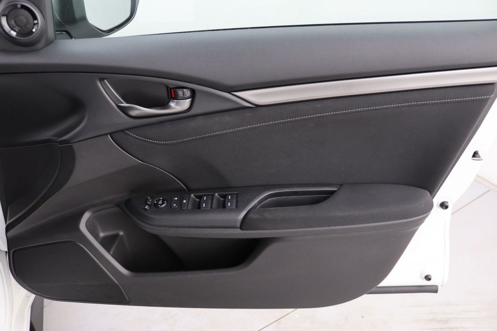 Used Honda Civic 2018 for sale - 76333242: Photo 26