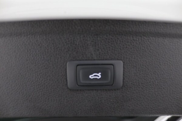 Used Audi Q5 2018 for sale - 75432454: Photo 28