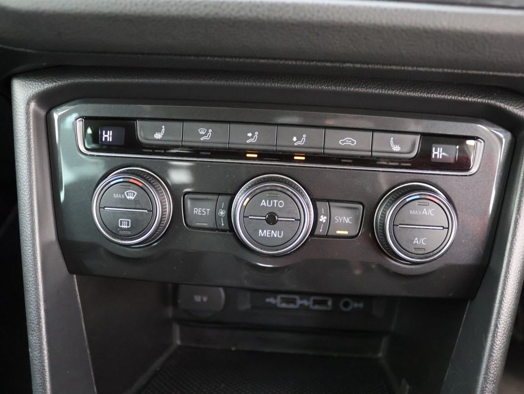 Used Volkswagen Tiguan 2018 for sale - 76546475: Photo 14