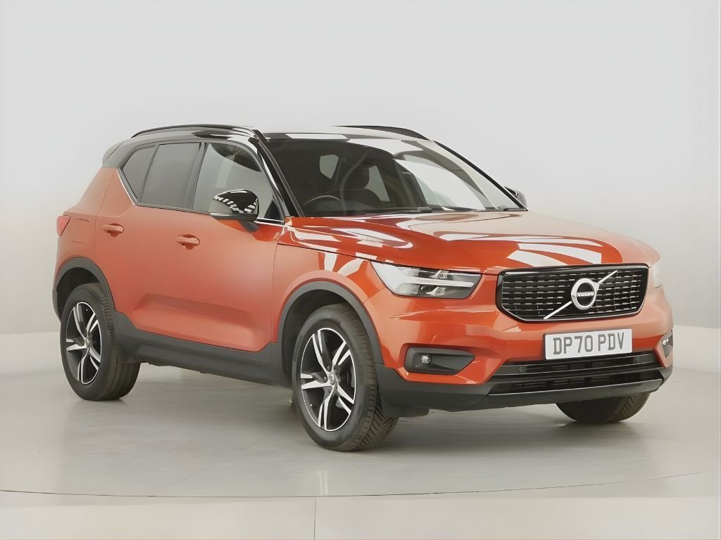 Used Volvo XC40 2021 for sale - 77719701: Photo 2