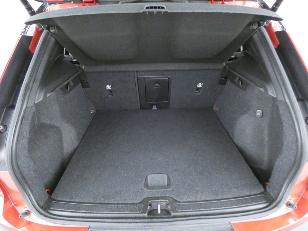 Used Volvo XC40 2021 for sale - 77719701: Photo 28