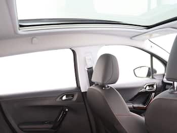 Used Peugeot 2008 2019 for sale - 79737802: Photo