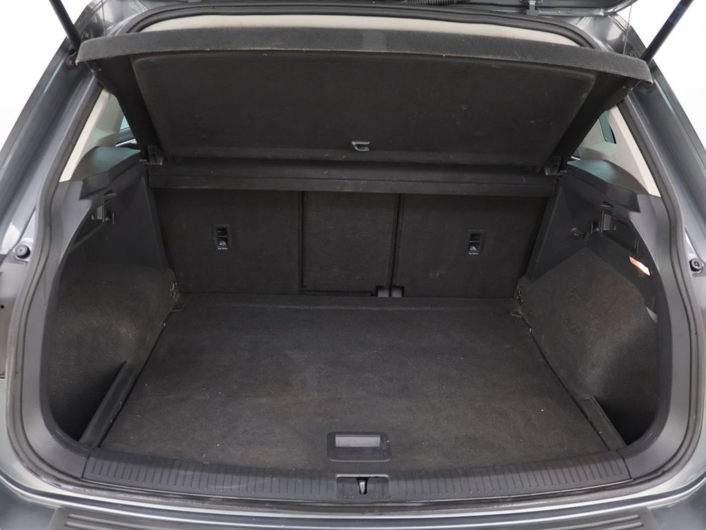 Used Volkswagen Tiguan 2018 for sale - 77372828: Photo 27