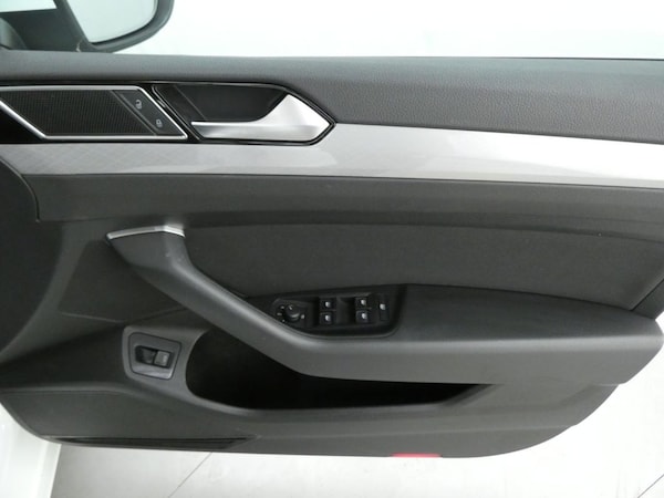 Used Volkswagen Passat 2021 for sale - 75800061: Photo 24