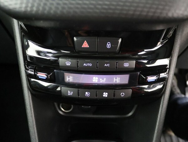 Used Peugeot 2008 2019 for sale - 75999034: Photo 15