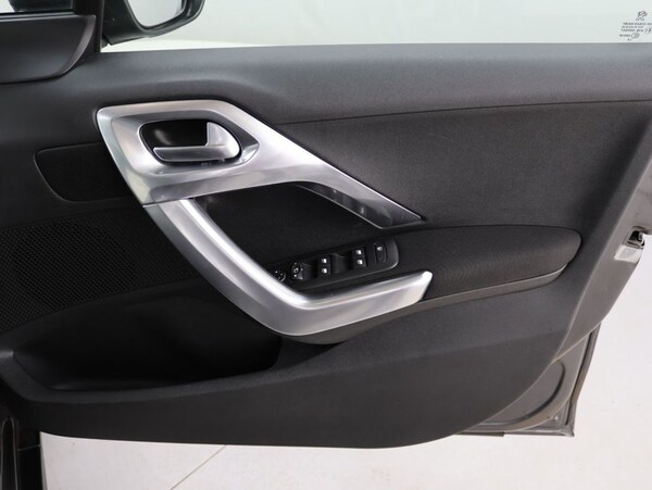 Used Peugeot 2008 2019 for sale - 75999034: Photo 26