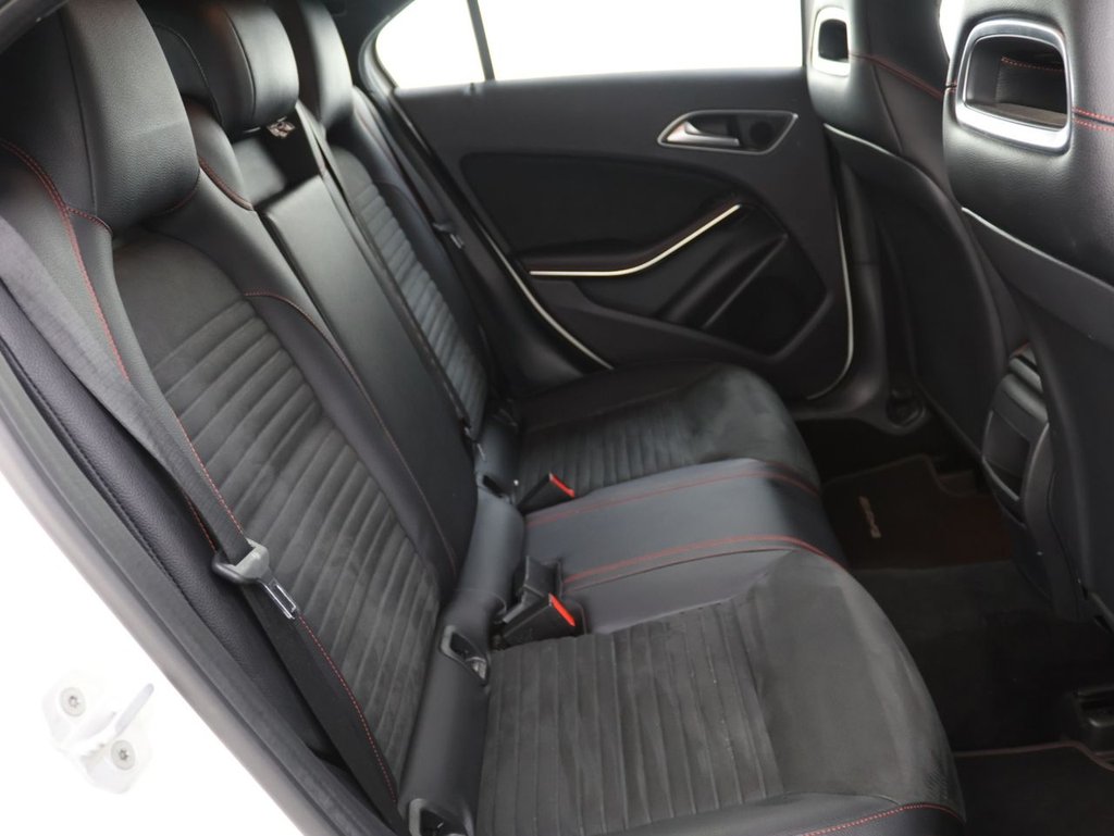 Used Mercedes-Benz A-Class 2015 for sale - 76481669: Photo 17