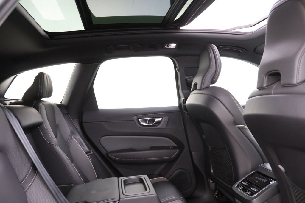 Used Volvo XC60 2019 for sale - 77152891: Photo 2