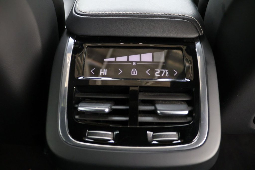 Used Volvo XC60 2019 for sale - 77152891: Photo 24