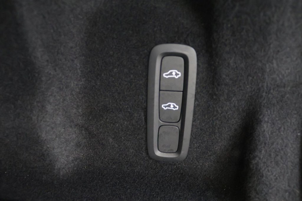 Used Volvo XC60 2019 for sale - 77152891: Photo 29